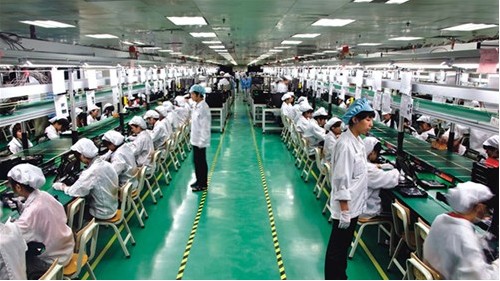 富士康工人生产线